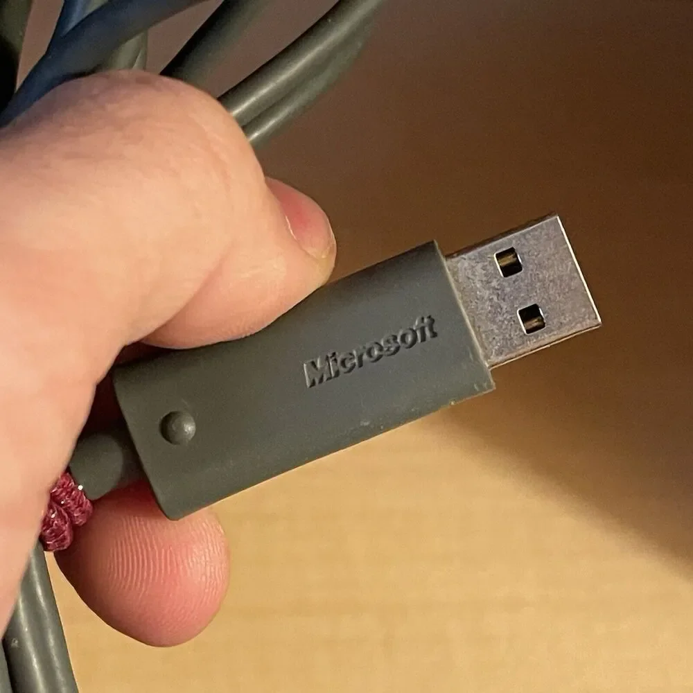 Genuine Microsoft Xbox 360 Play and Charge Kit Cable OEM Official Original
